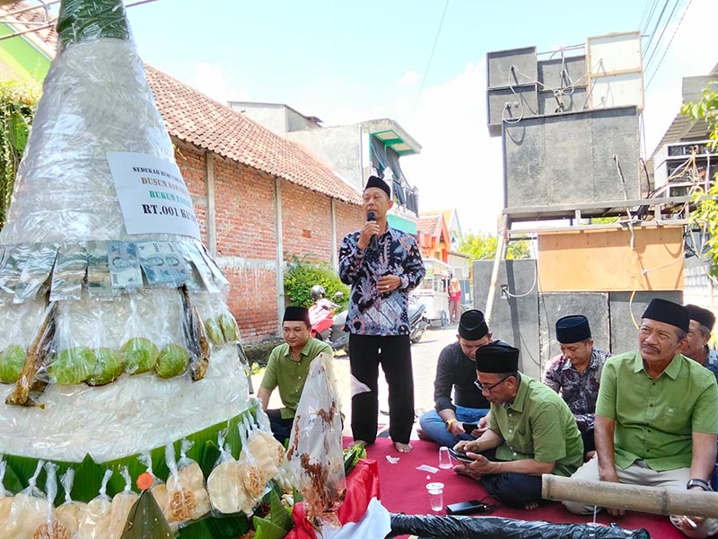 Membangkitkan Budaya Tumpeng sebagai Uri Uri budaya ,guna mengungkapkan rasa Syukur atas hasil pertanian melimpah. 